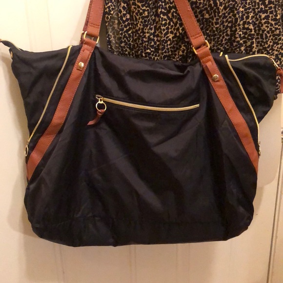 Sondra Roberts convertible duffle bag - Picture 4 of 8
